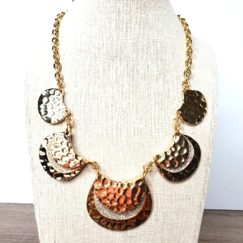 APT 9 GOLD SPARKLY‎ STATEMENT NECKLACE NEW